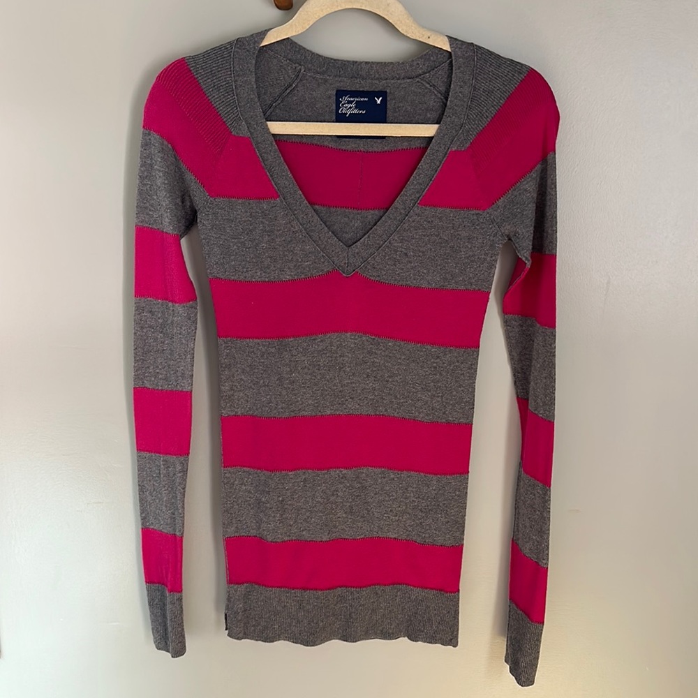 American Eagle Gray and Pink Stripe V Neck Sweater XS